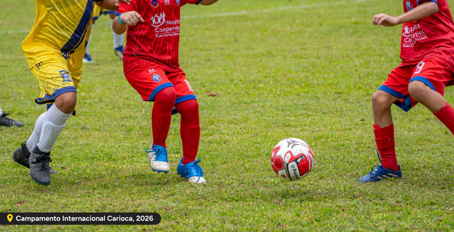 Balones de fútbol número 4 con certificación FIFA: la ventaja PIONEER en el fútbol infantil y juvenil